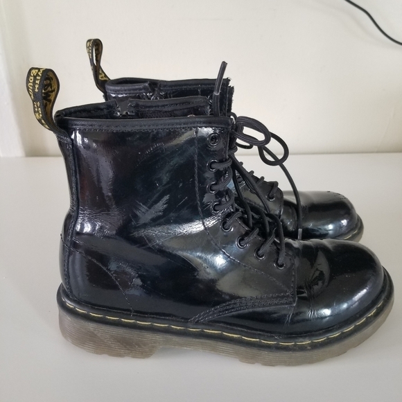 Dr. Martens | 1460 Junior Delaney Boots - Picture 2 of 9